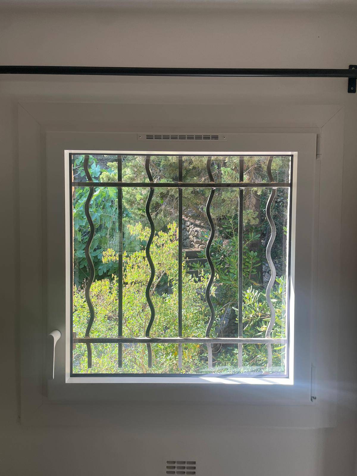 Remplacement de menuiseries bois par des menuiseries en aluminium à rupture de pont thermique à La Croix-Valmer