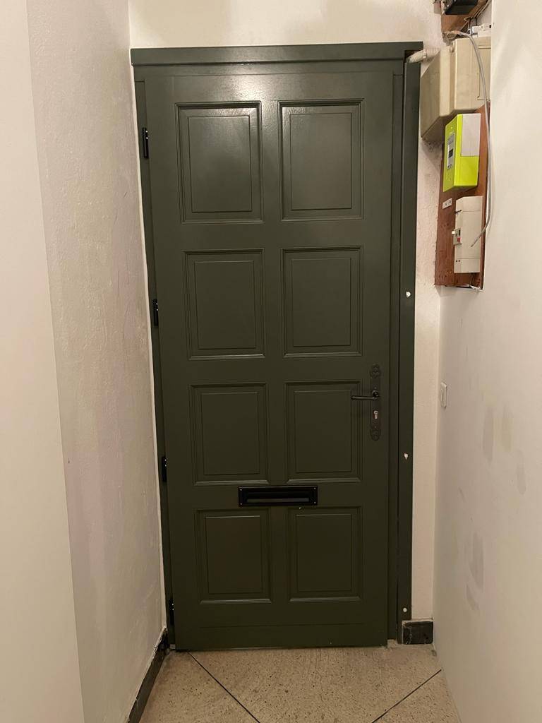 Porte d'entrée en bois 