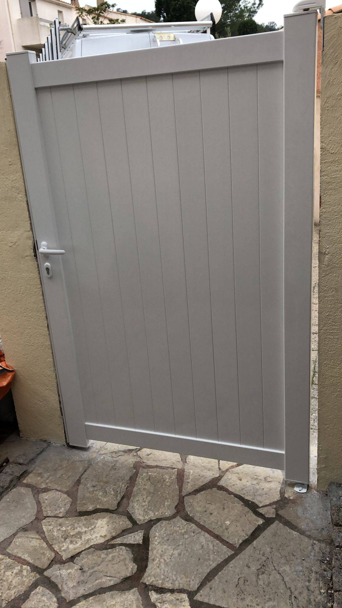 Remplacement de portillon et mise en place de clôture à Sainte Maxime dans le Golfe de Saint-Tropez