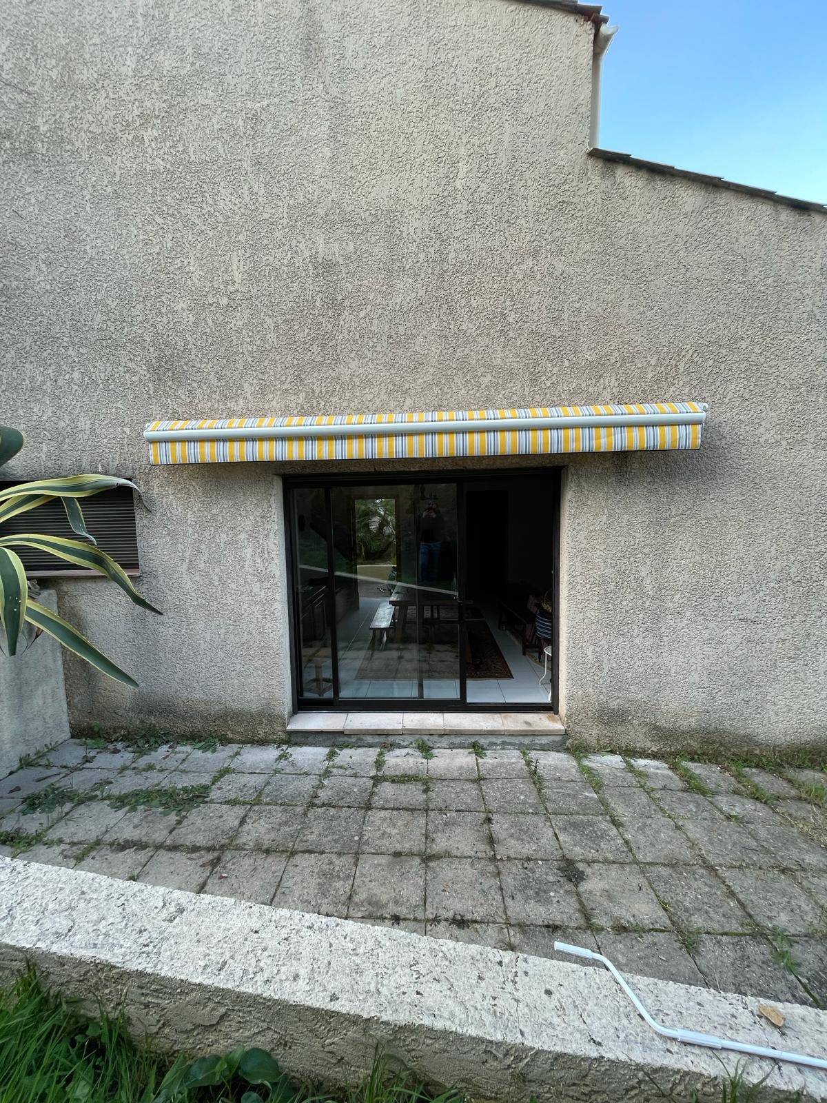 Store banne oxyon à ste-maxime