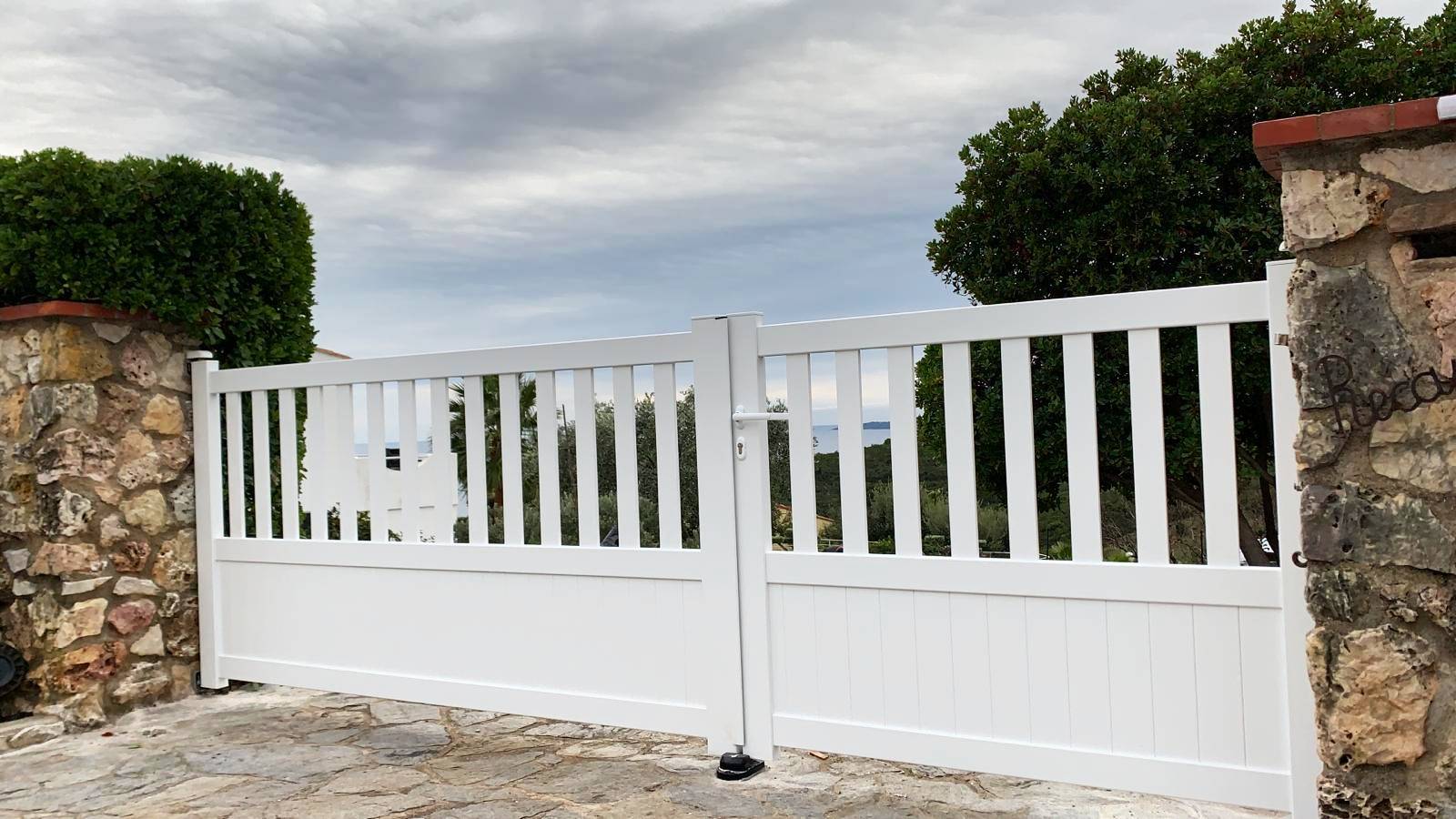 Portail en aluminium 