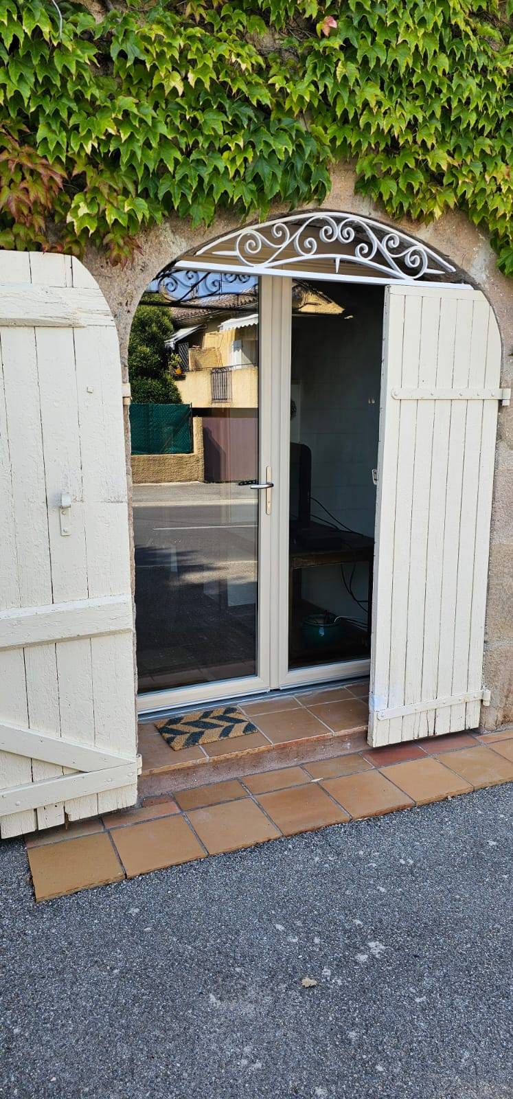 Fenêtre en PVC vitrée à Hyères 