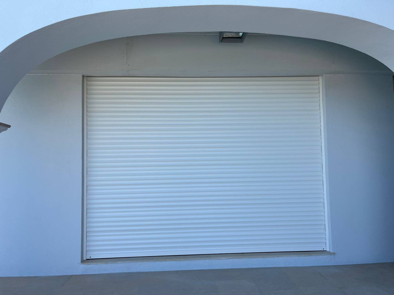 Remplacement de tabliers et coulisses sur volets roulant en aluminium à Gassin dans le Golfe de Saint-Tropez