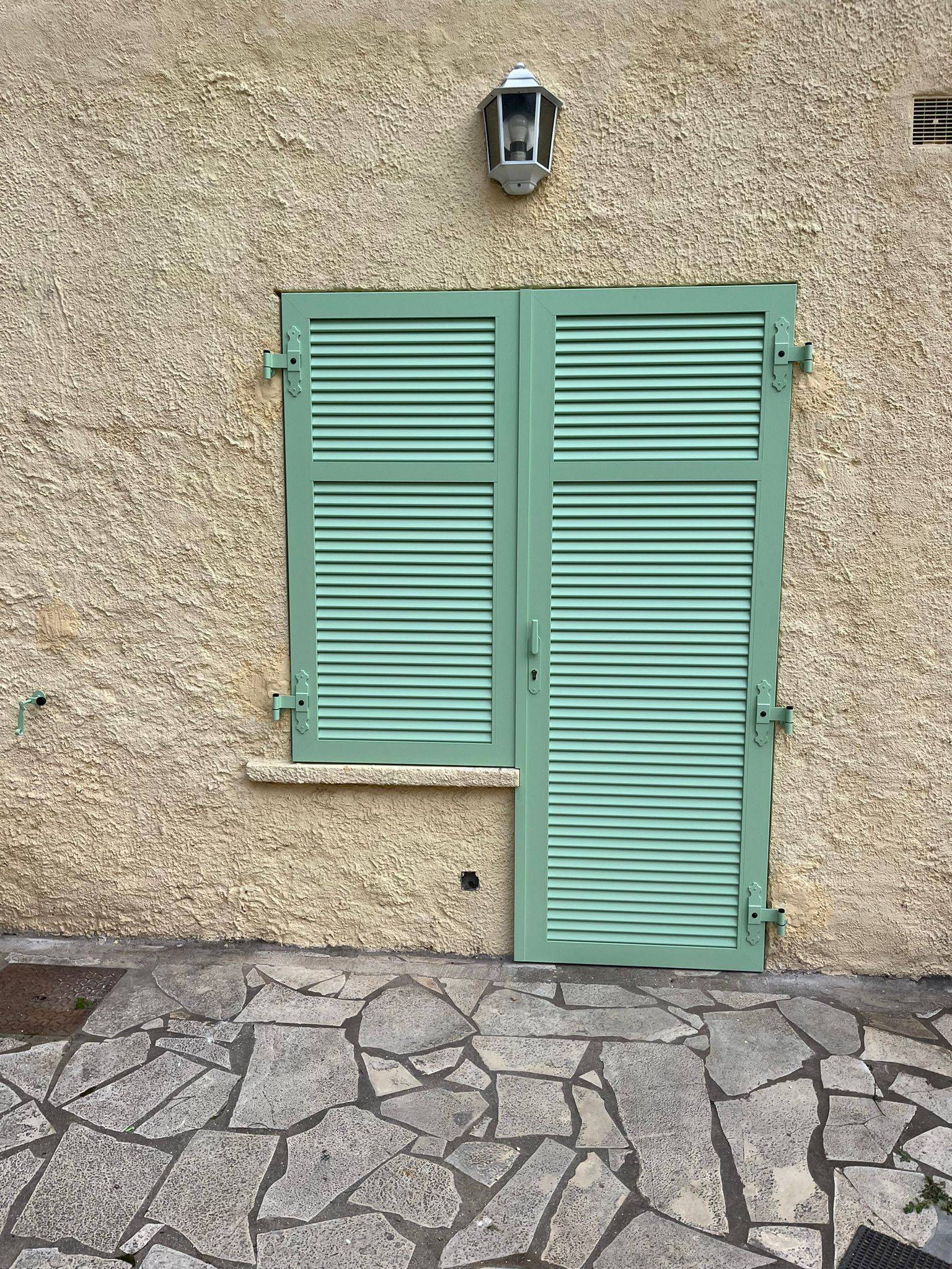 Volet battant en aluminium EHRET à Gassin 