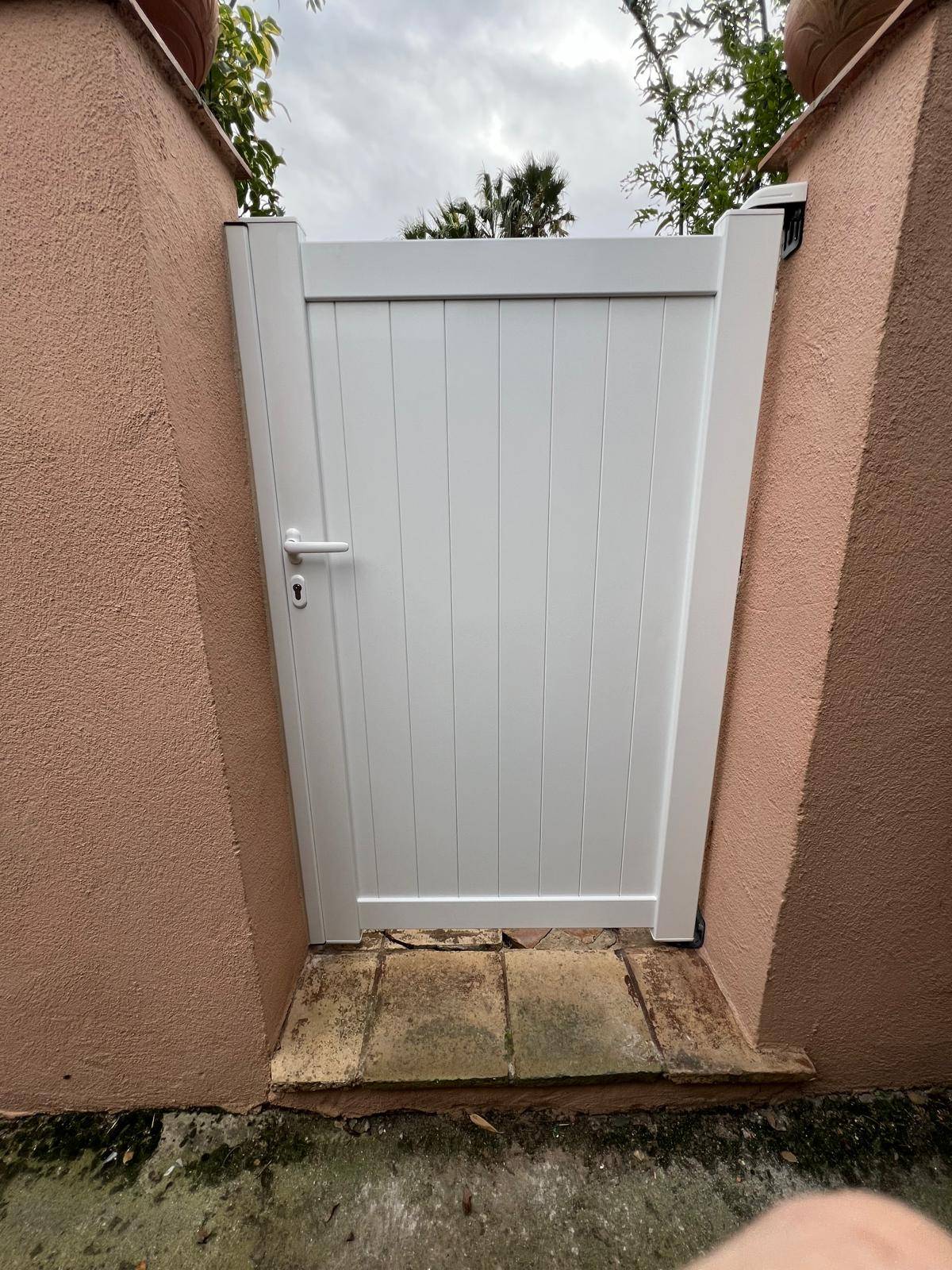 Portillon en aluminium à Sainte-Maxime
