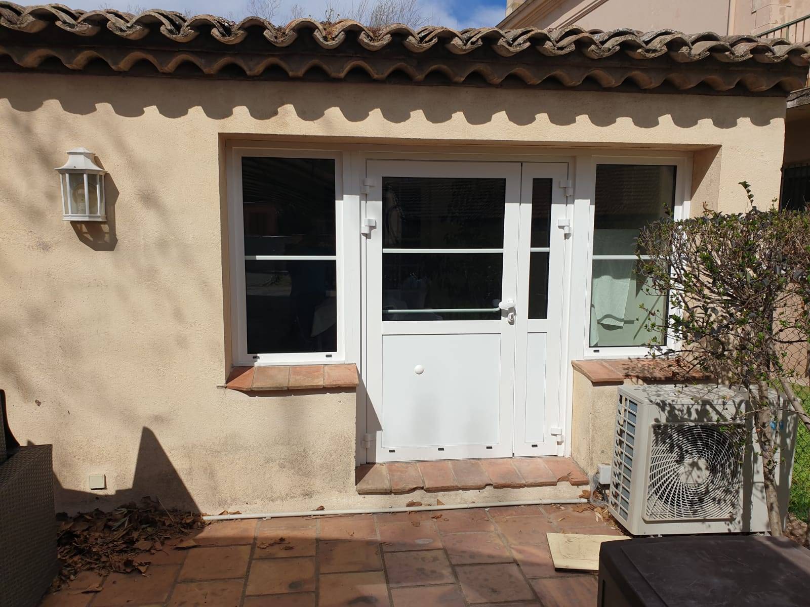 Menuiserie en aluminium au foyer des ainés de Saint-Tropez