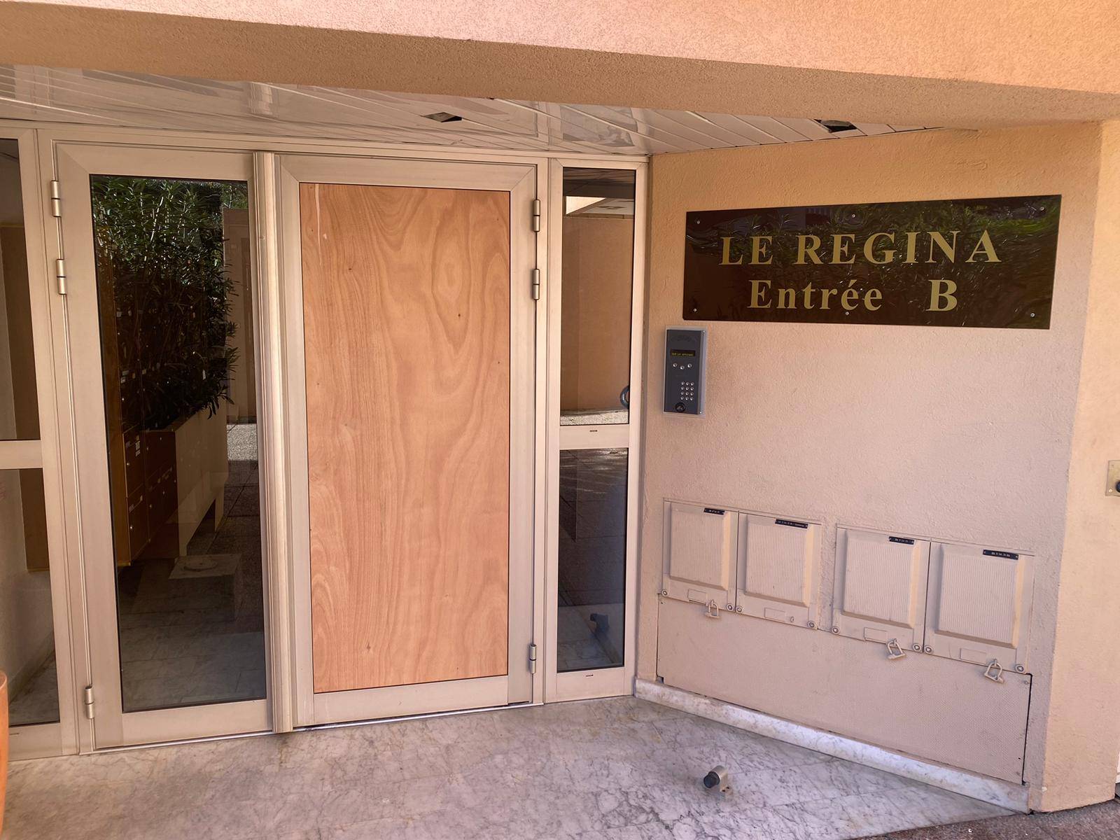 Intervention en urgence pour remplacement de vitrage à Sainte-Maxime dans le Golfe de Saint-Tropez