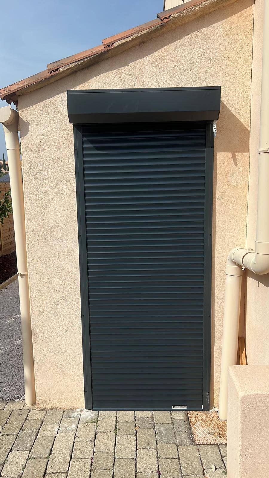 Volet roulant monobloc en aluminium à Cogolin 
