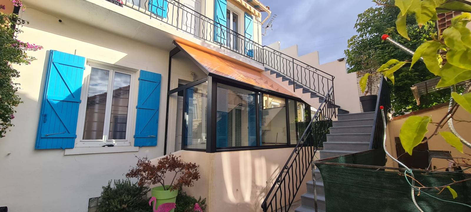 Installation de menuiseries en aluminium sur mesure à Toulon dans le Var