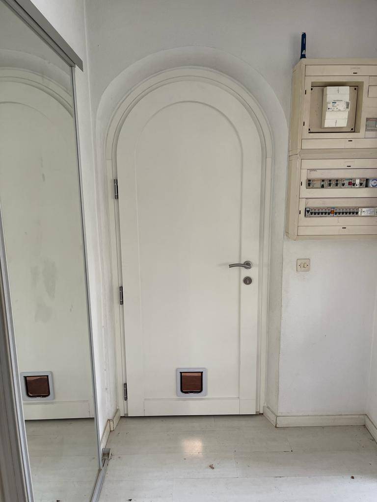 Porte d'entrée mixte cintrée à Cogolin 