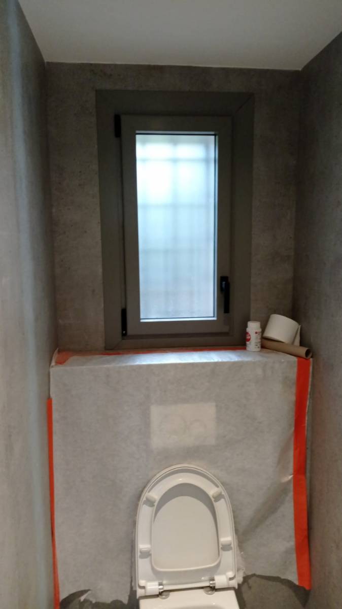 Menuiserie aluminium ral 7030 à Cavalaire dans le Golfe de Saint Tropez 