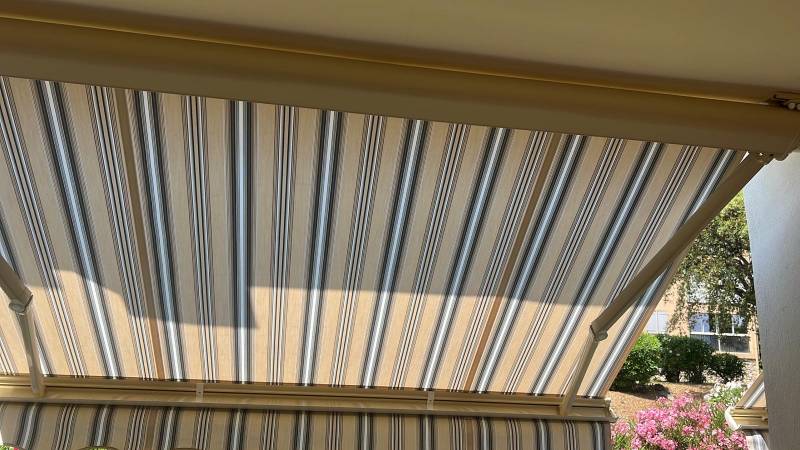 Store banne coffre stb 250