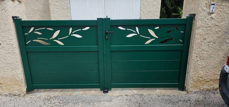 Portail battant en aluminium à Cavalaire-sur-Mer