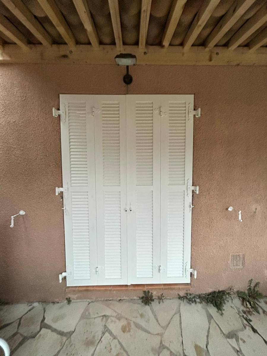 Volet battant en aluminium 4 vantaux à Cogolin