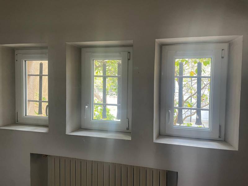 Remplacement de l'ensemble des menuiseries extérieures d'un mas provençal à Sainte-Maxime dans le Golfe de Saint-Tropez