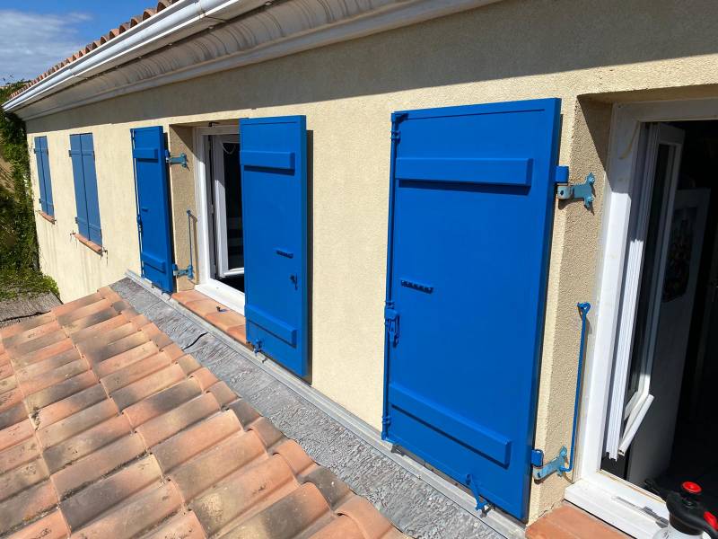 Volet battant isolant ral 5019 à Cogolin 